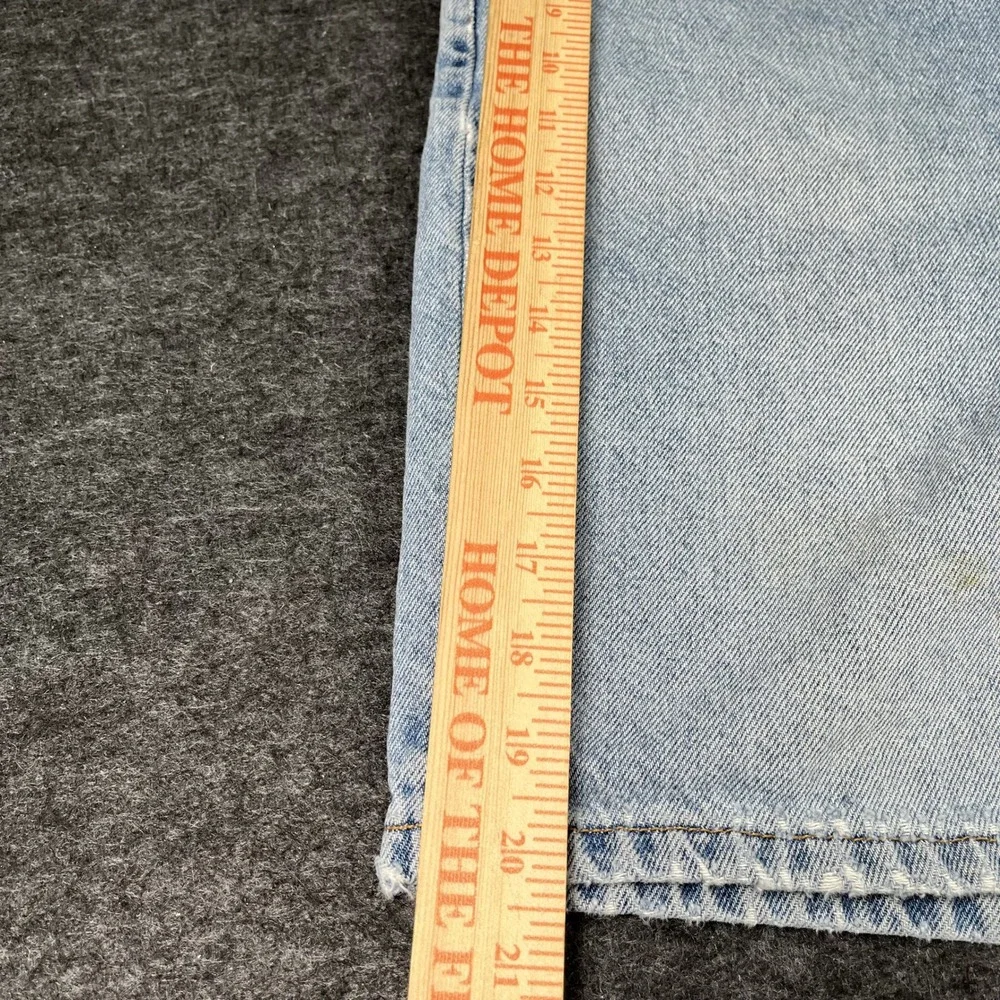Vintage Levis 550 Denim Shorts Mens 38 Blue Denim Cotton Light Wash Relaxed Fit